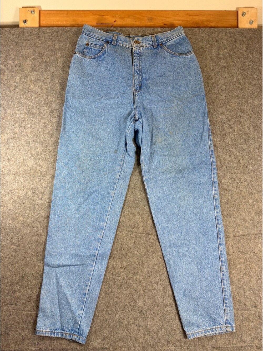 Vintage Levis Native Blue High Waisted Mom Jeans Light Wash Made in USA Size 16